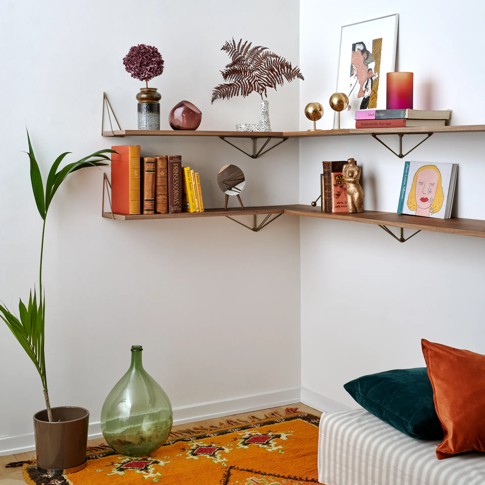 Pythagoras Shelf hyllplan, valnöt Maze