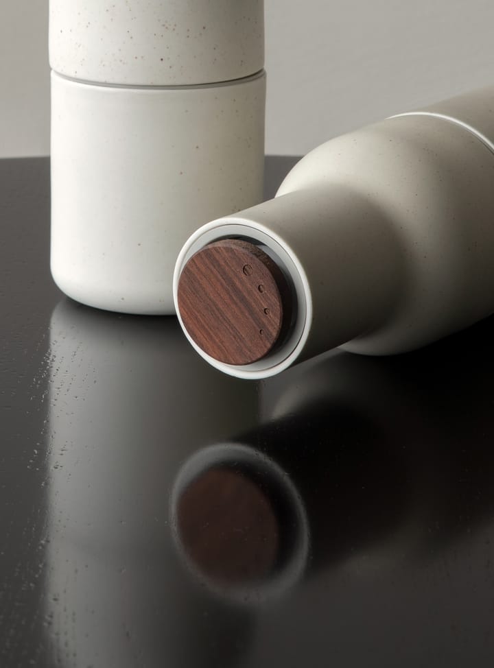 Bottle Grinder kryddkvarn keramik 2-pack - Sand (valnötslock) - MENU