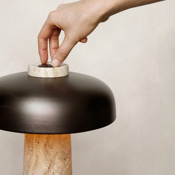 Reverse bordslampa - Travertin-bronsad mässing - MENU