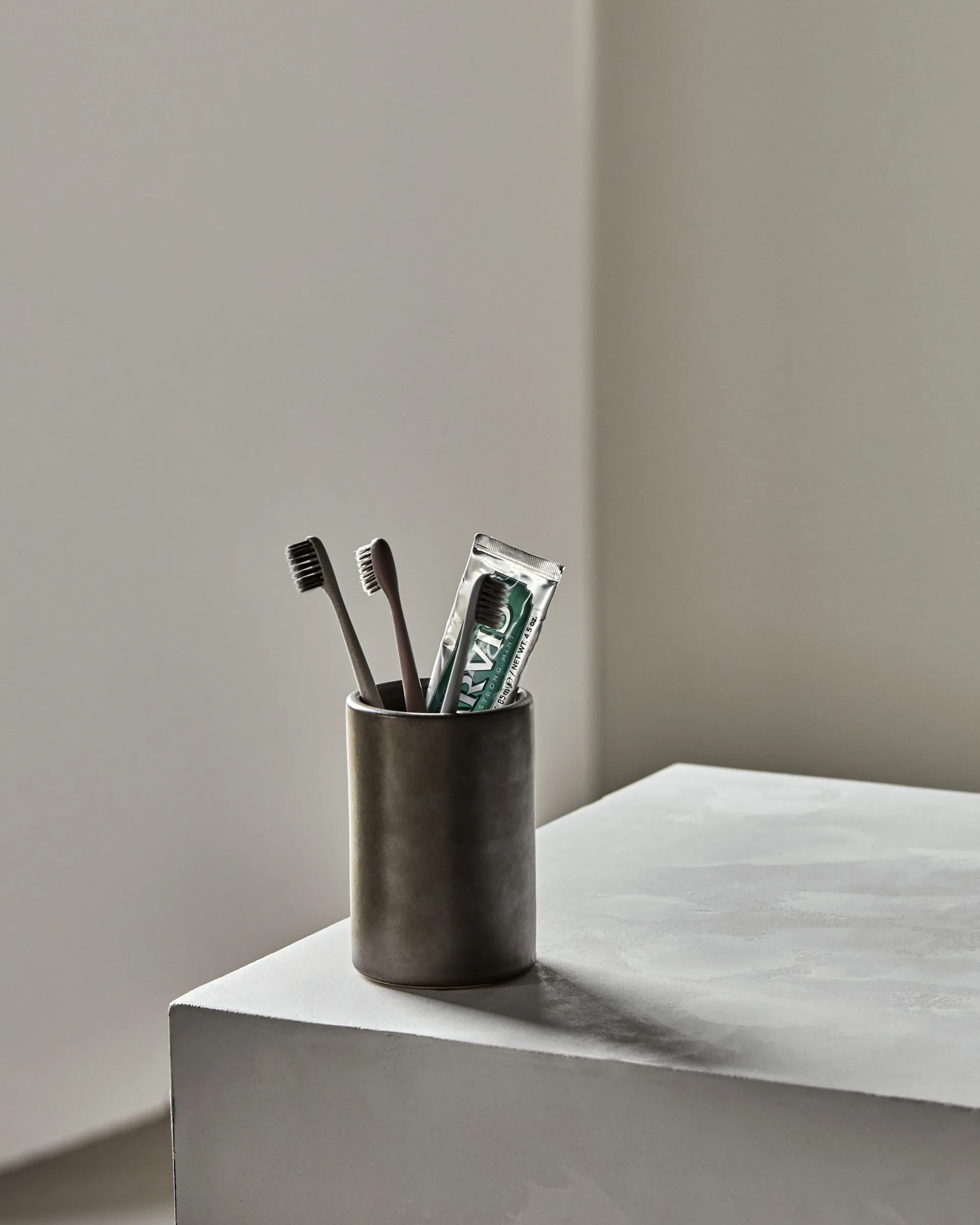 Datura förvaringsmugg Ø8 cm, Mörkgrå Meraki