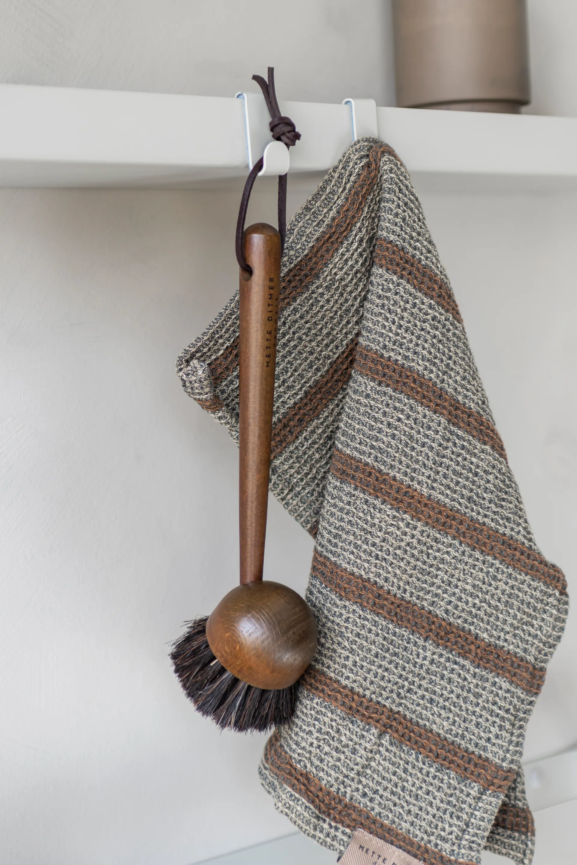 Carry krokar 4-pack, Sand grey Mette Ditmer