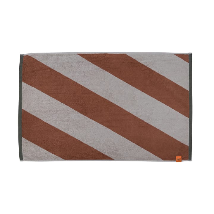 Diagonal badrumsmatta 50x80 cm - Brick - Mette Ditmer