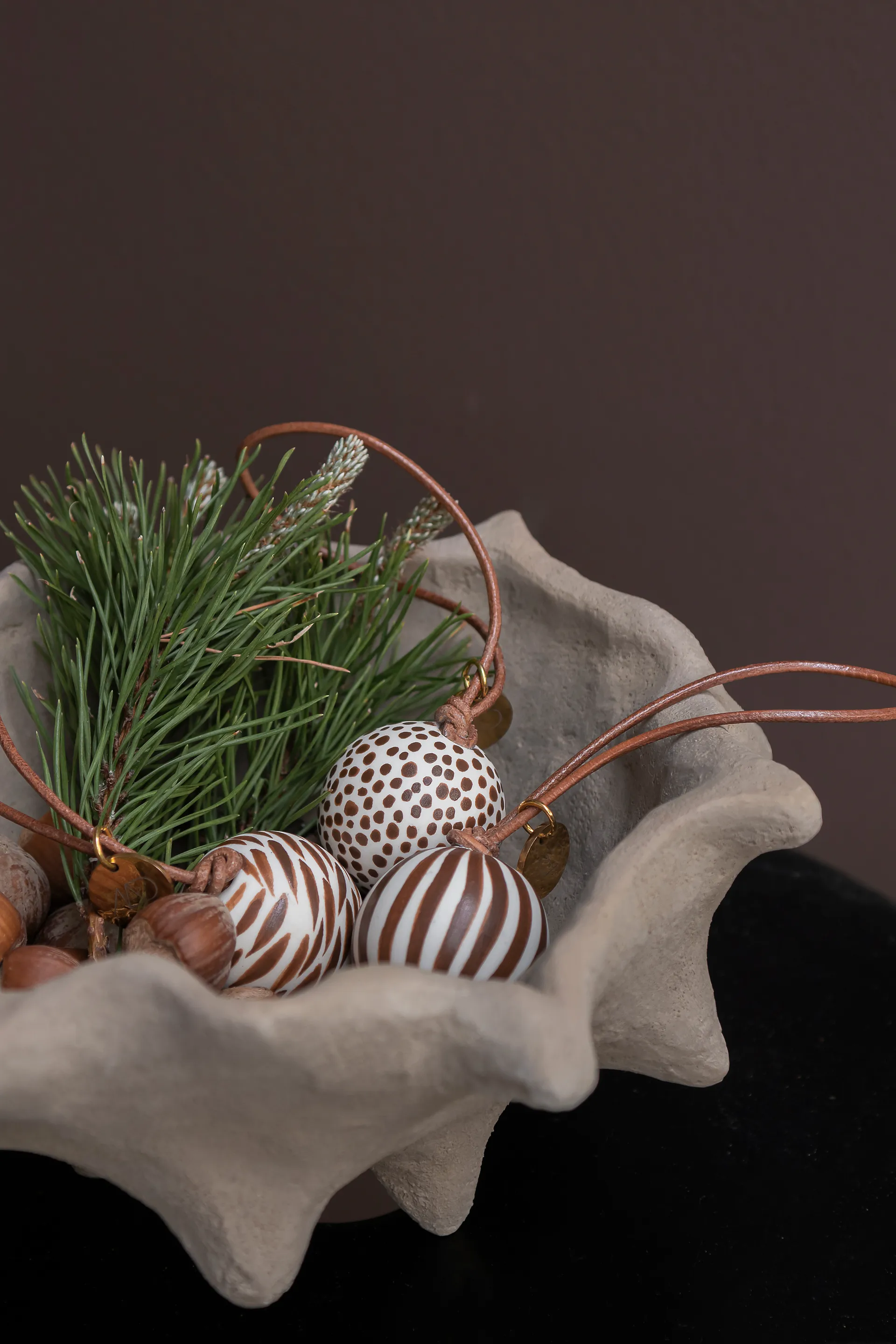 Globe julgranskula 3 delar, Walnut Mette Ditmer