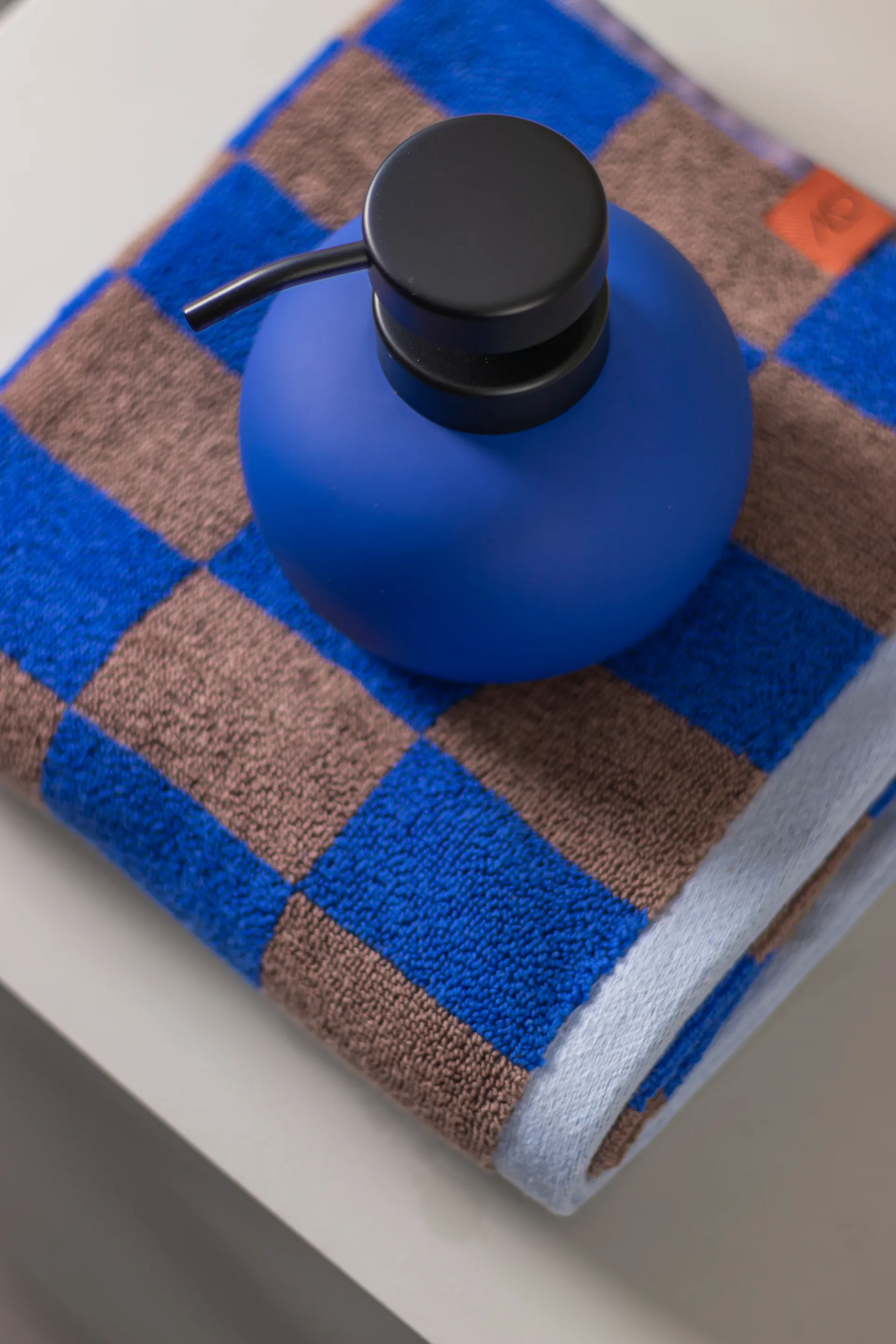 Lotus tvålpump, Cobalt Mette Ditmer