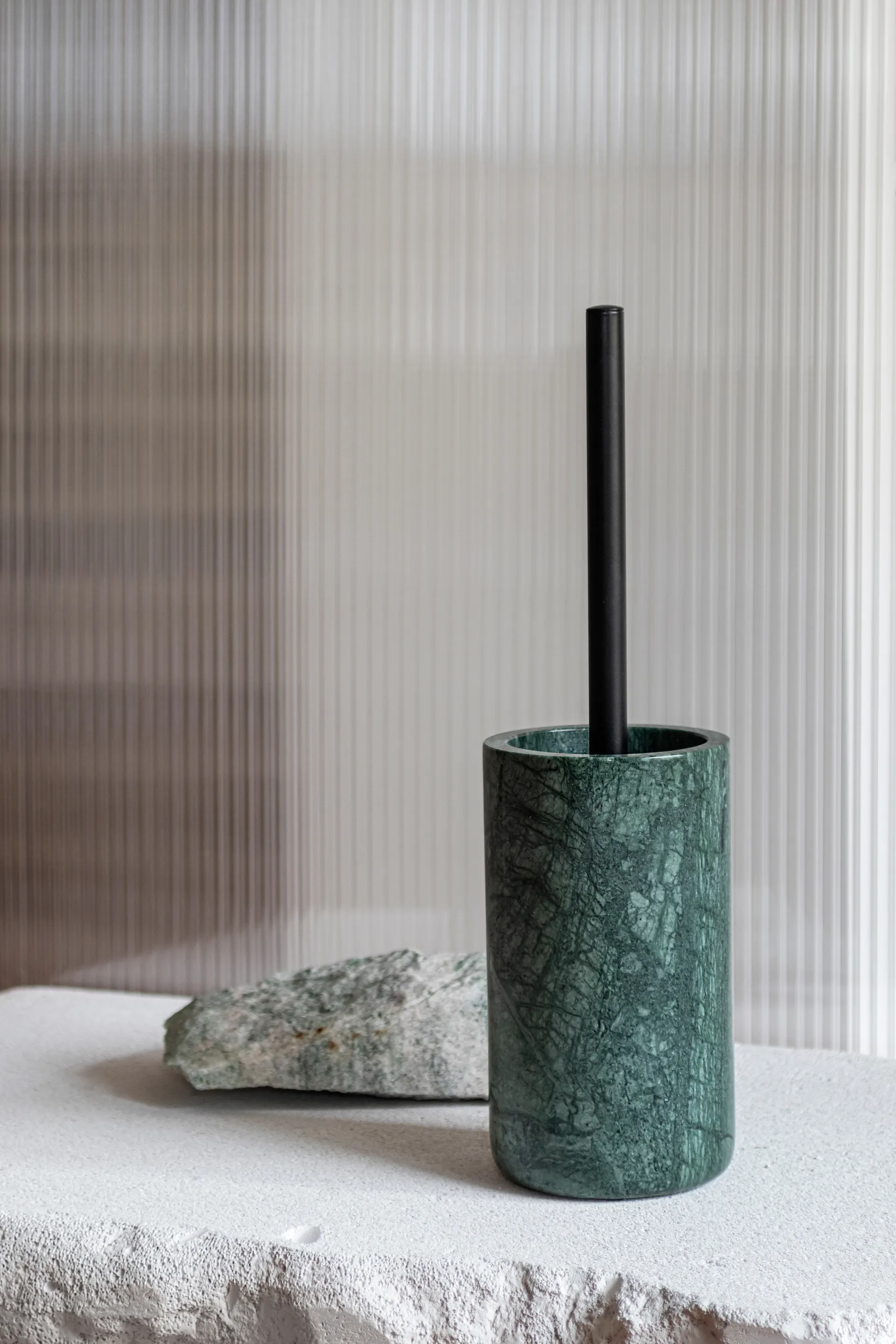 Marble toalettborste 36 cm, Dark forest Mette Ditmer