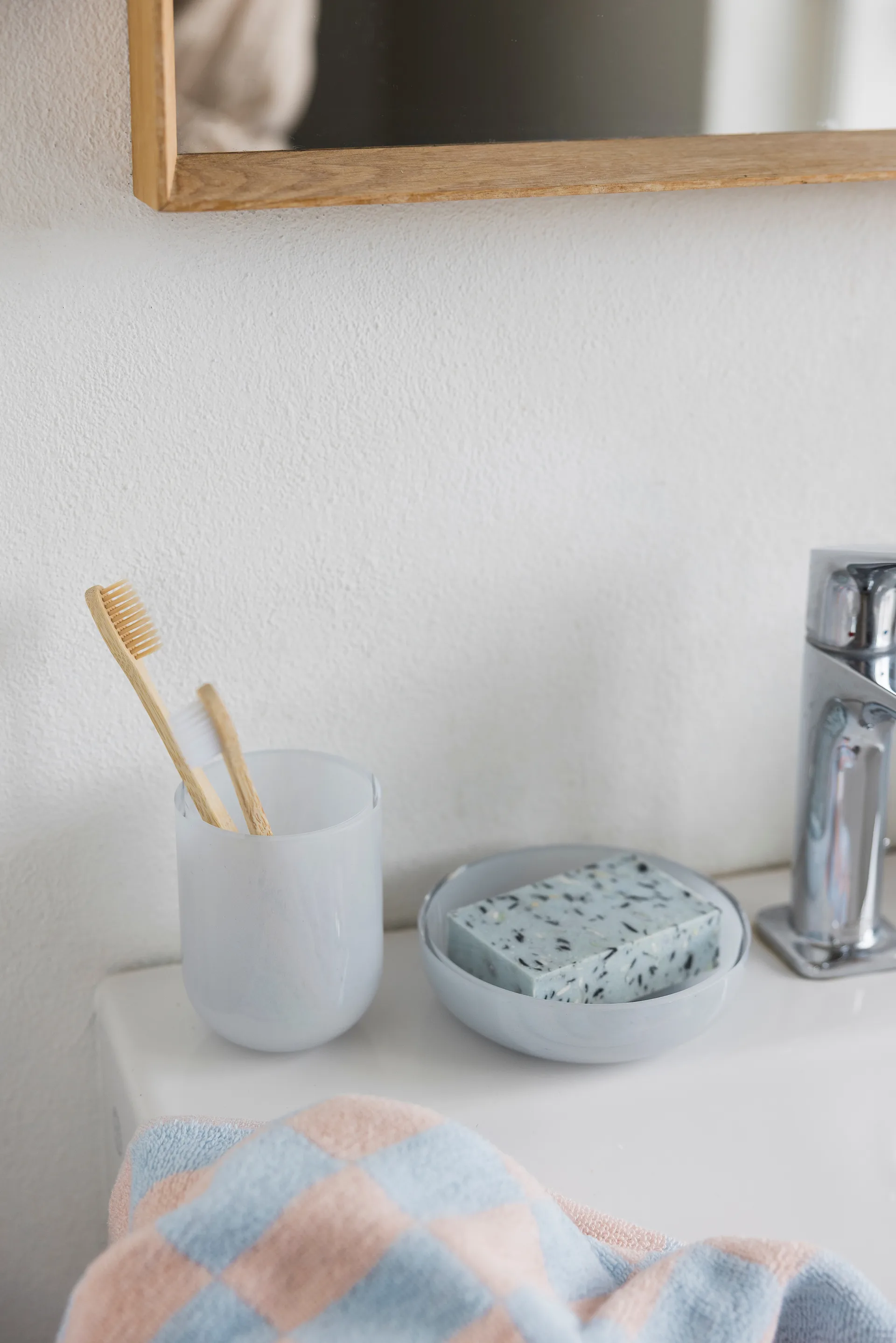 Opal tandborsthållare, Light blue Mette Ditmer