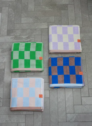 Retro handduk - Lilac, 70x133 cm - Mette Ditmer