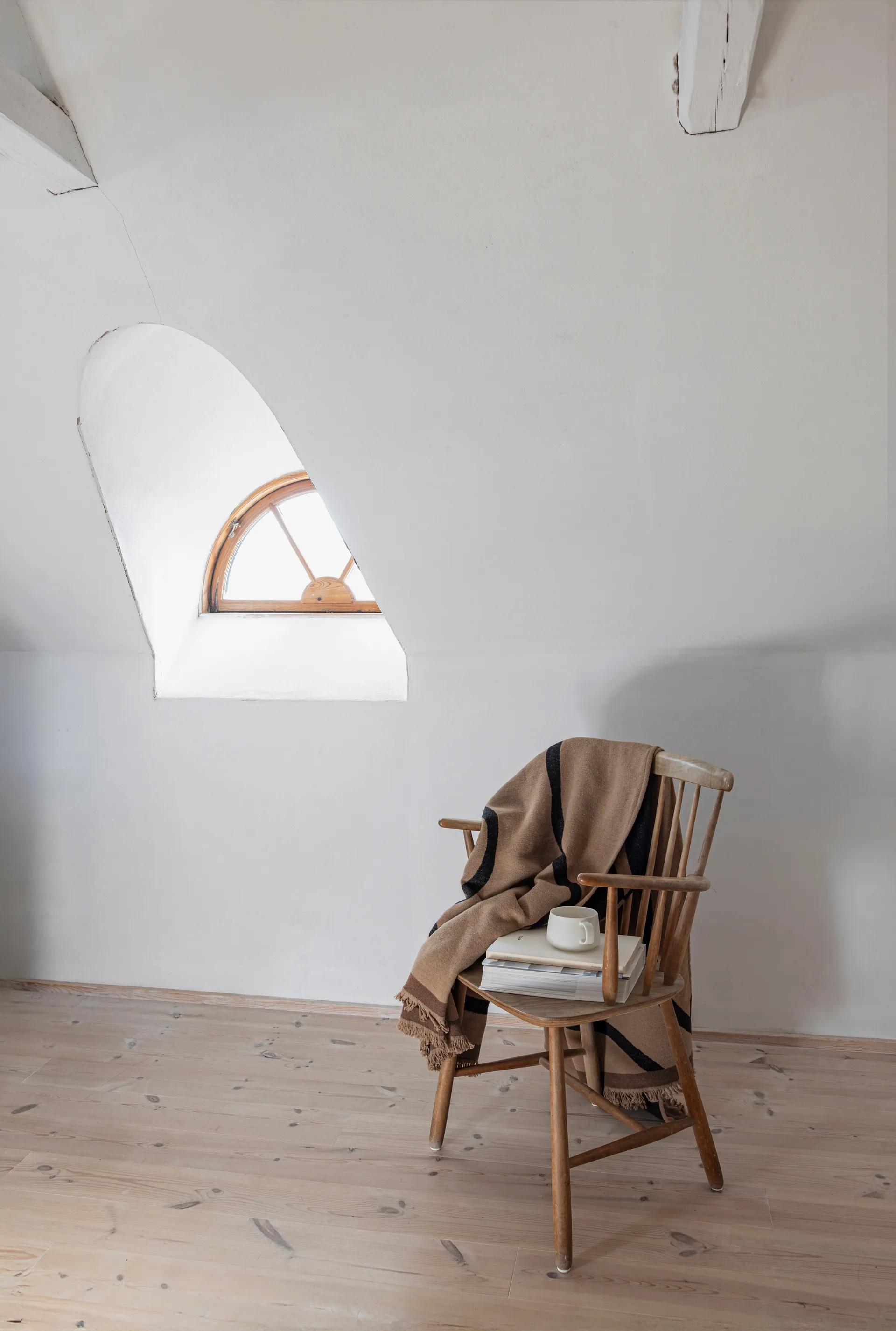 Shadow pläd, Latte-black, 130x175 cm Mette Ditmer