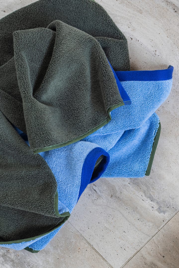 Soft badhandduk 70x133 cm, Dark olive-light blue Mette Ditmer