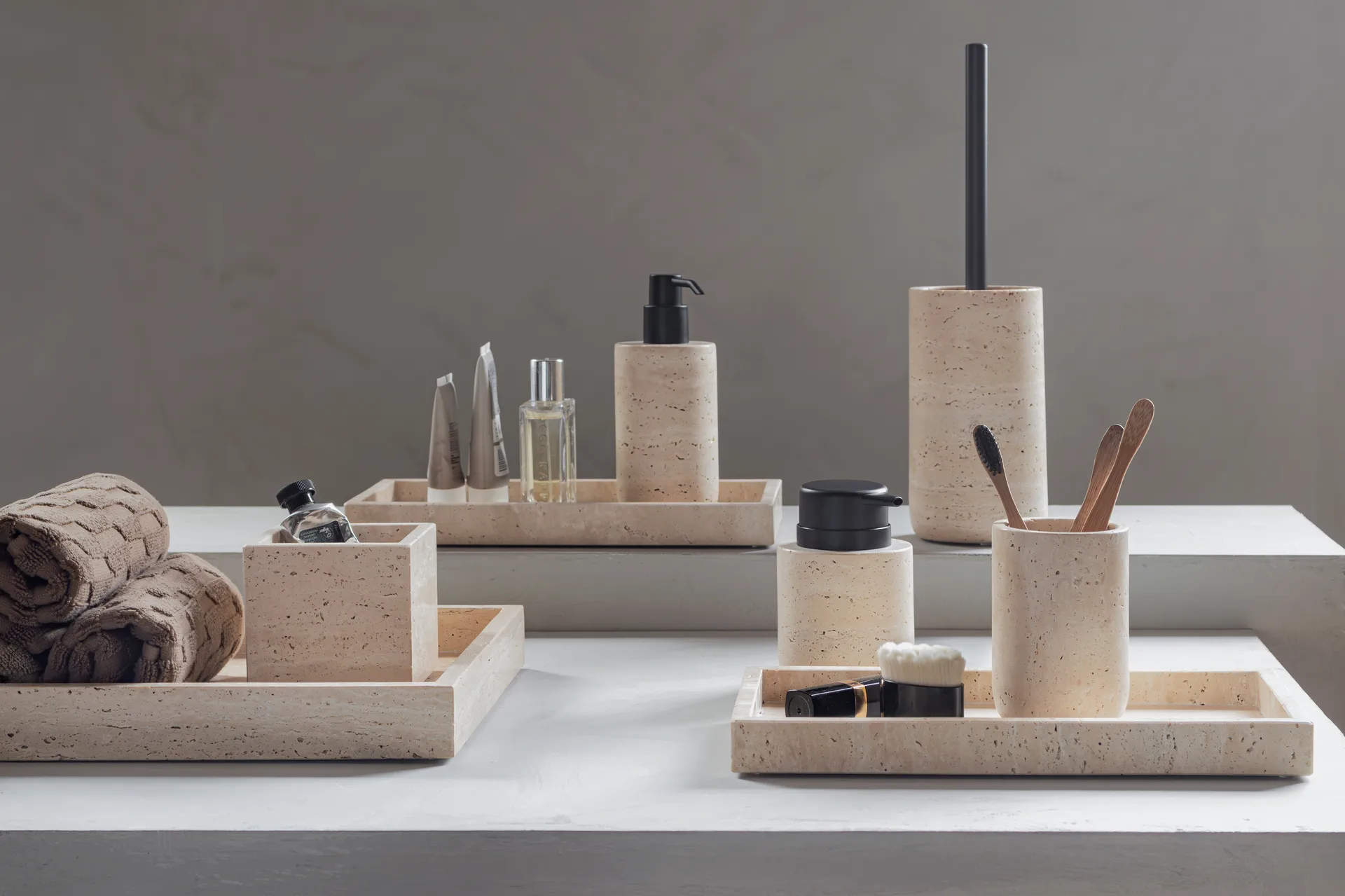 Travertine dekorationsbricka 16x31 cm, Linen Mette Ditmer