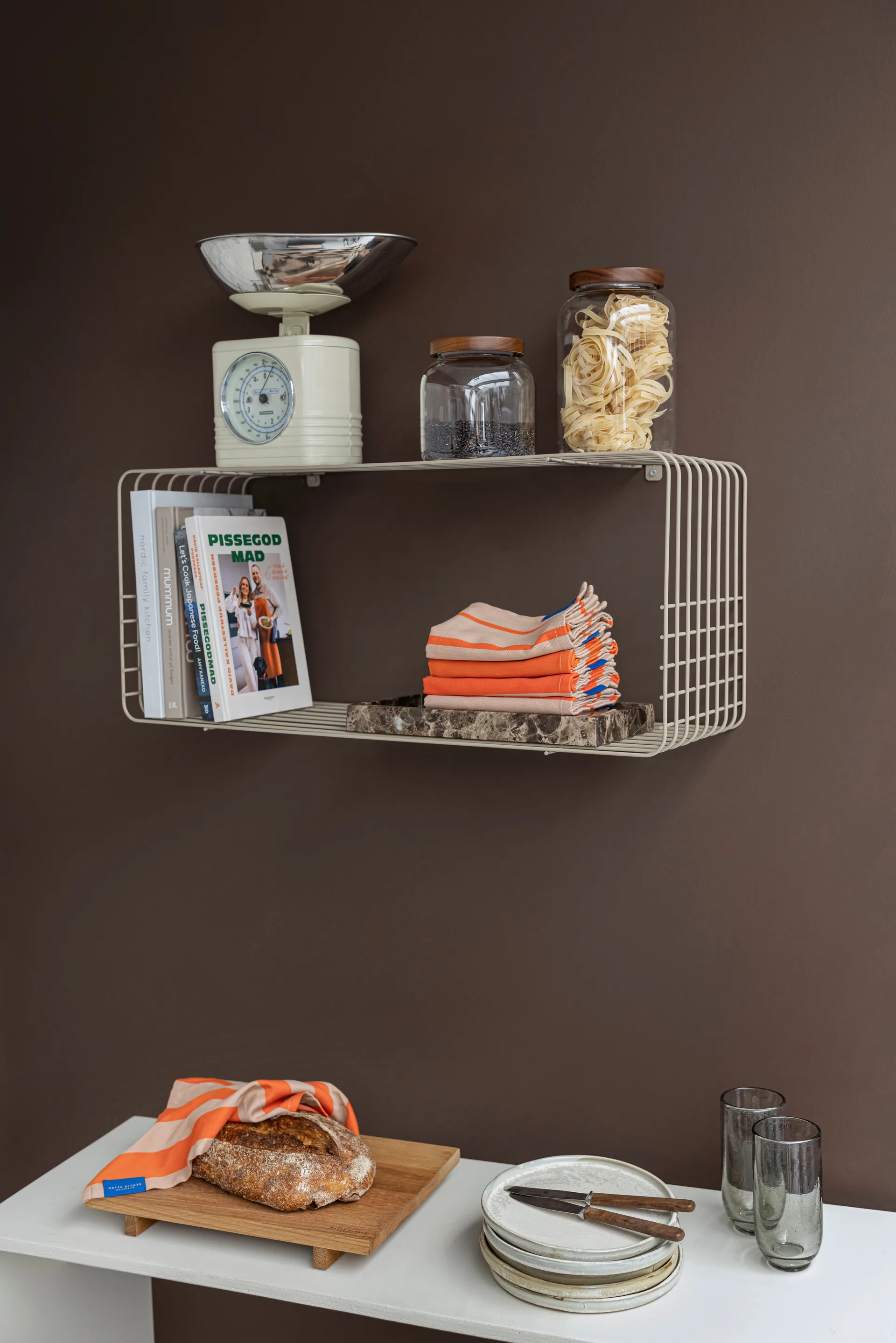 Wire hylla, Sand, 31x70x26 cm Mette Ditmer