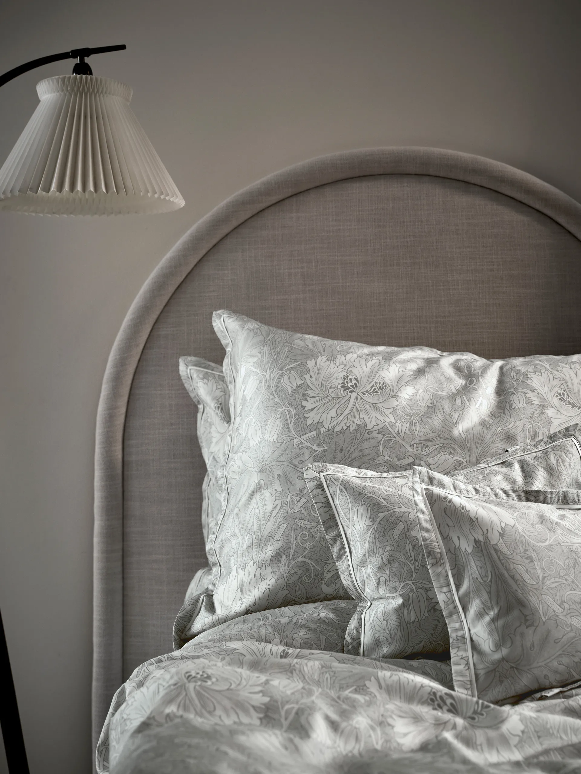 Honeysuckle & Tulip Örngott, Grå, 50x60 cm Mille Notti