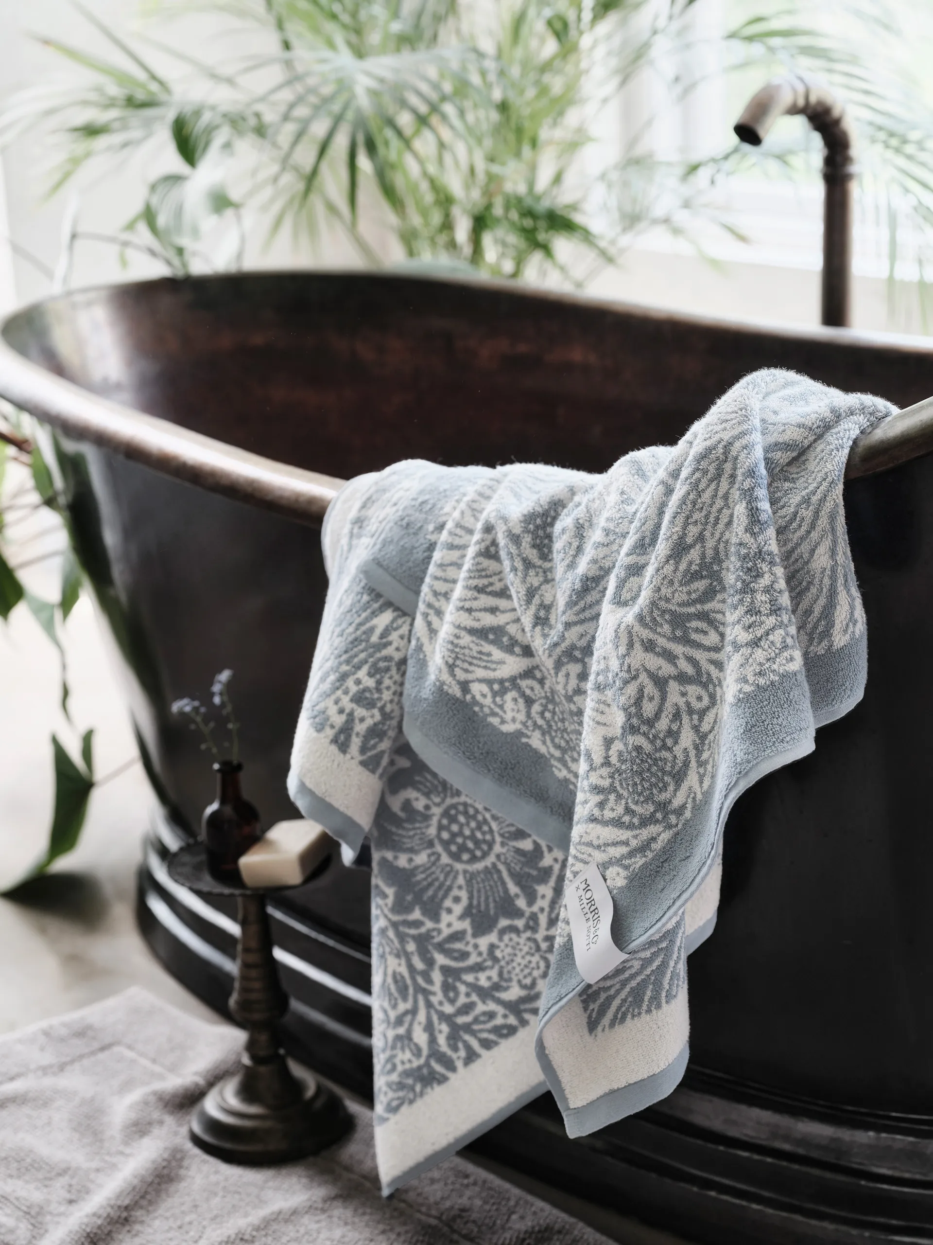 Morris & Co. Marigold Handduk EKO, Blå, 86x150 cm Mille Notti