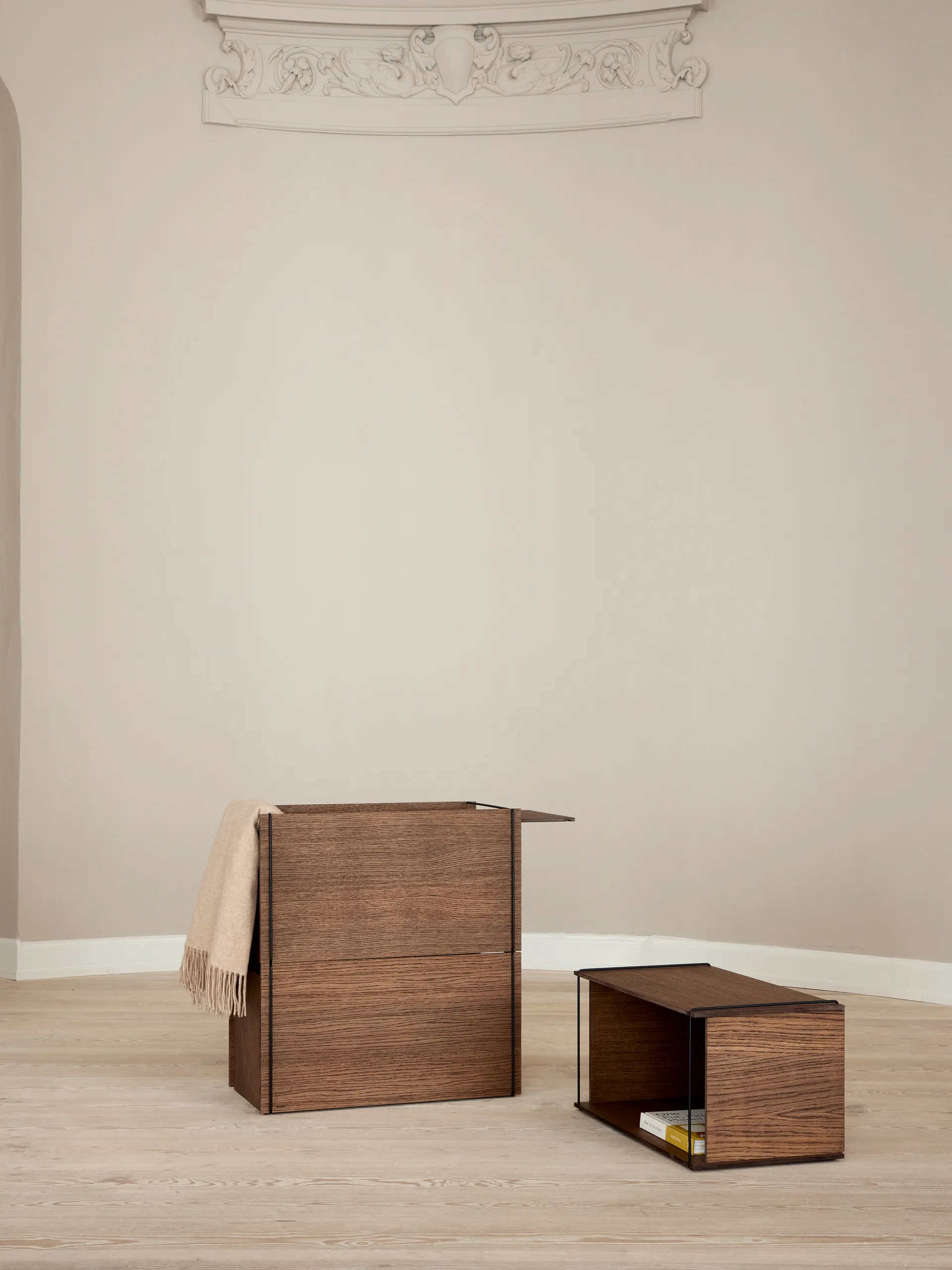 Lock till förvaringslåda 28x60 cm, Smoked oak MOEBE