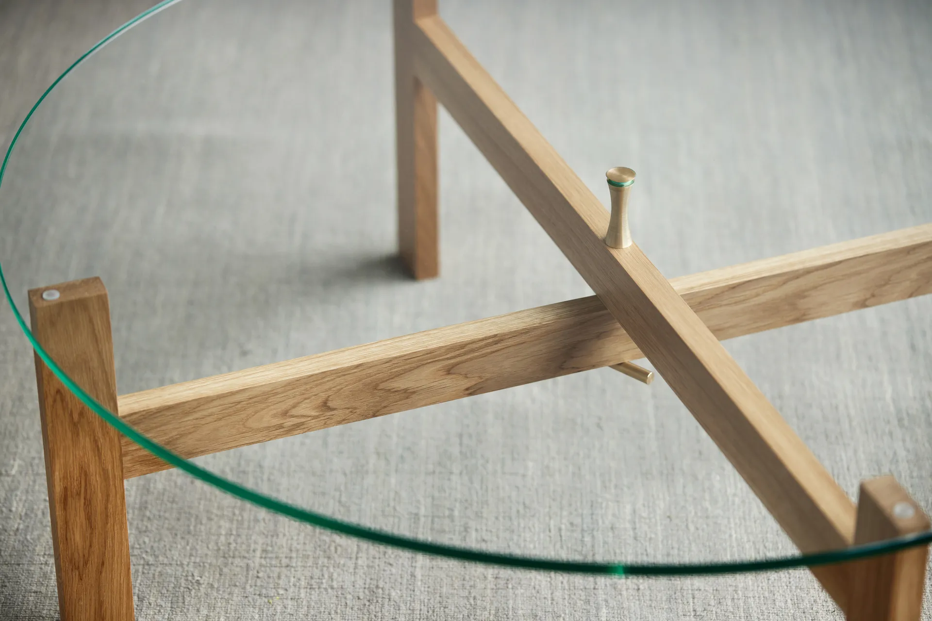 Moebe Round soffbord Ø88 cm, Ek MOEBE