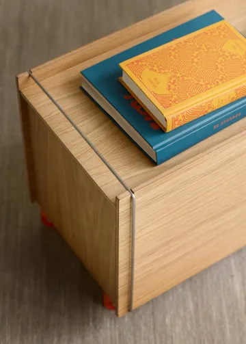 Moebe storage box - Oljad ek-rostfritt stål, med hjul, 33x60x31 cm - MOEBE