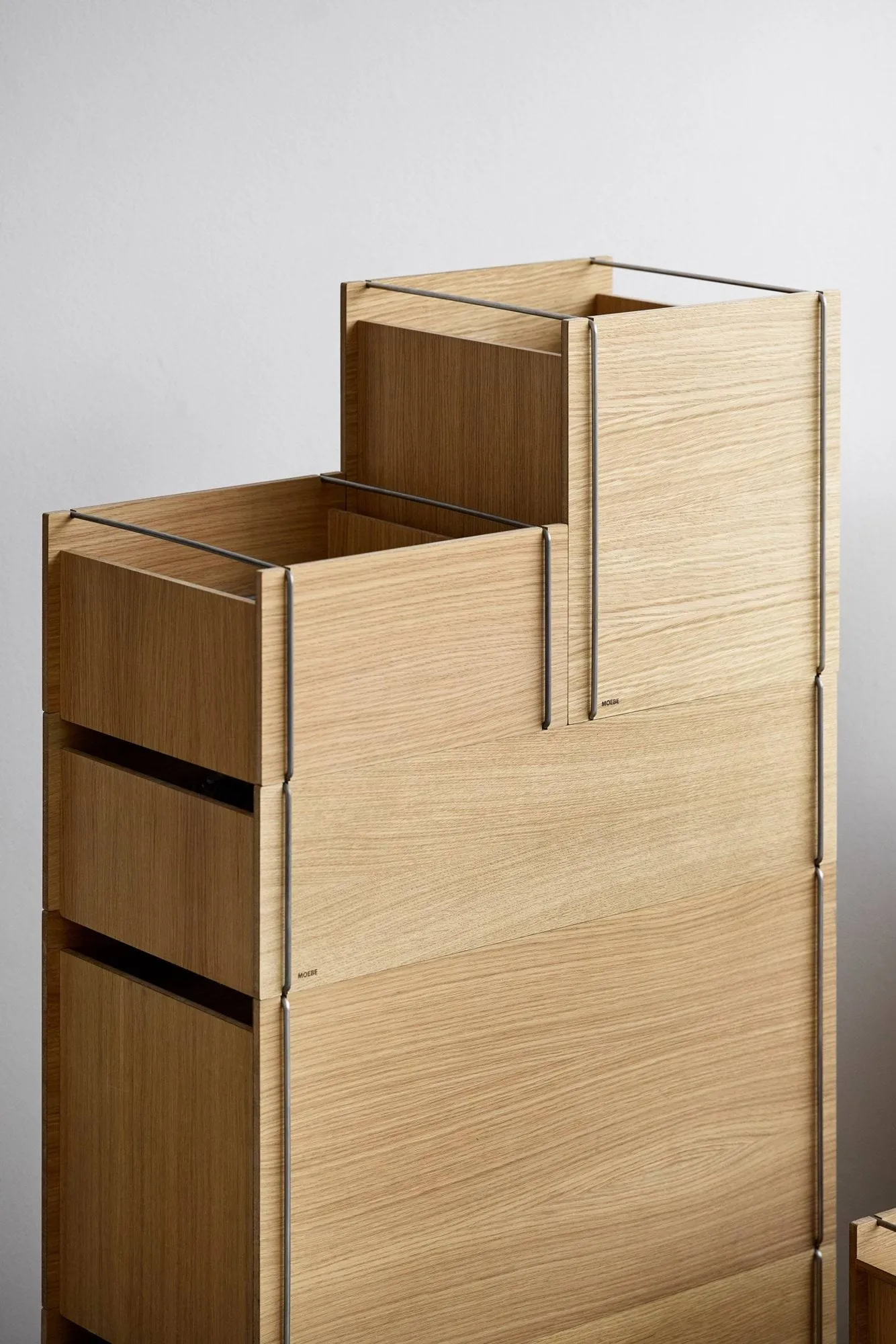 Moebe storage box, Oljad ek-svart, square, 33x30x31 cm MOEBE