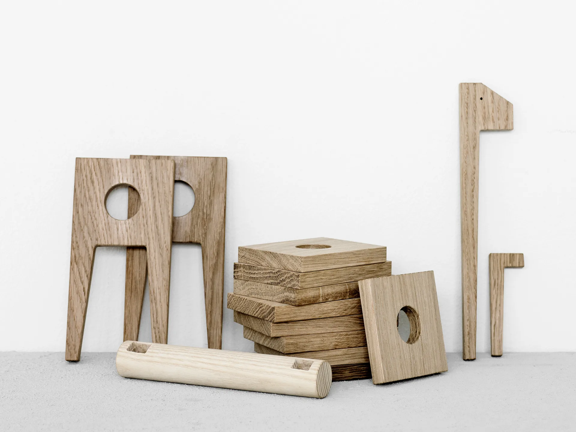 Polygrif ekskulptur 21x32 cm, Wood, black MOEBE