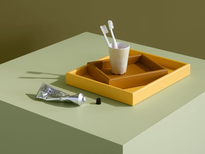Arrange bricka medium 27,3x32,6 cm, Acacia Montana