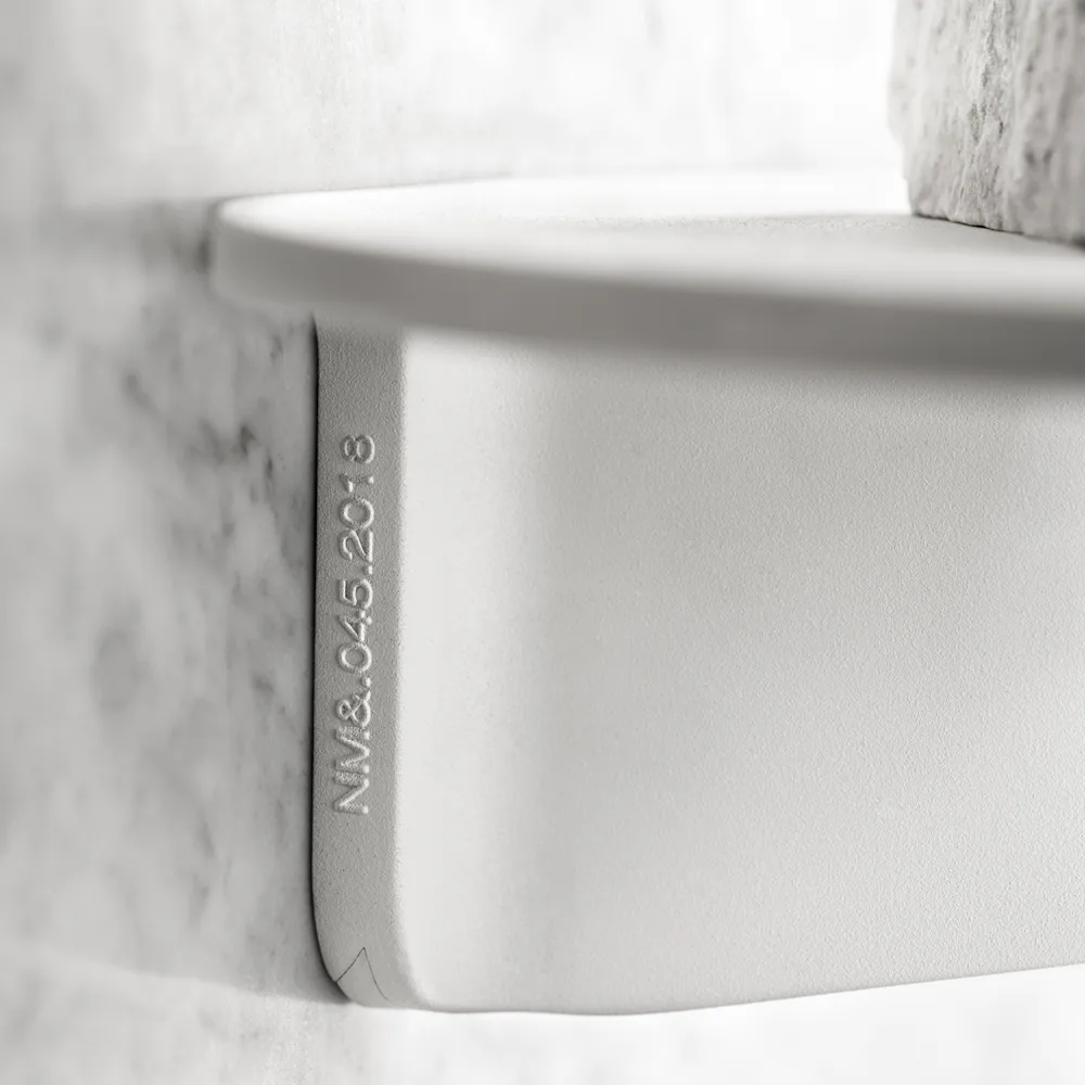 Museum NM&.045 vägghylla, mörkbrun Museum