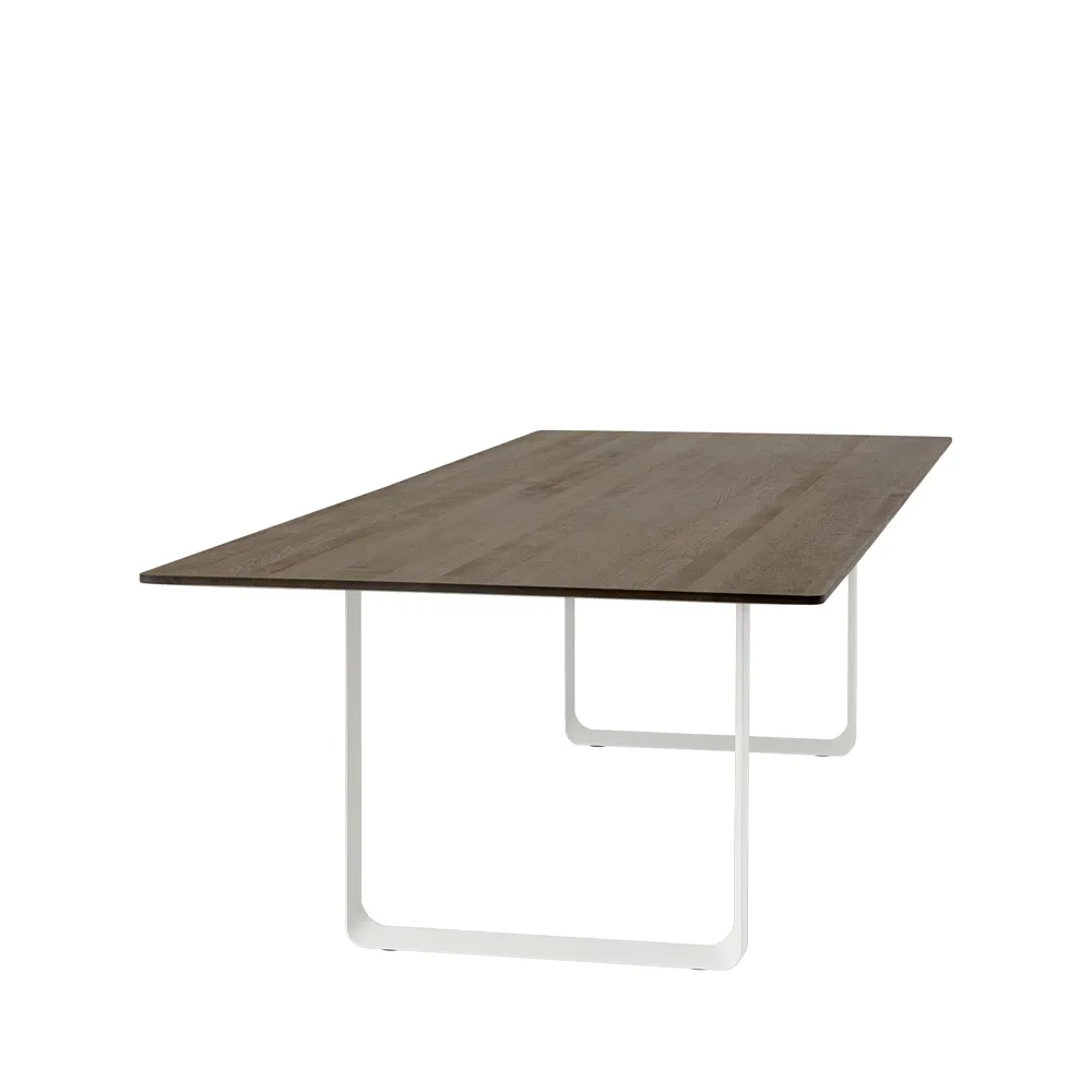 70/70 matbord 295x108 cm, Solid smoked oak-White Muuto