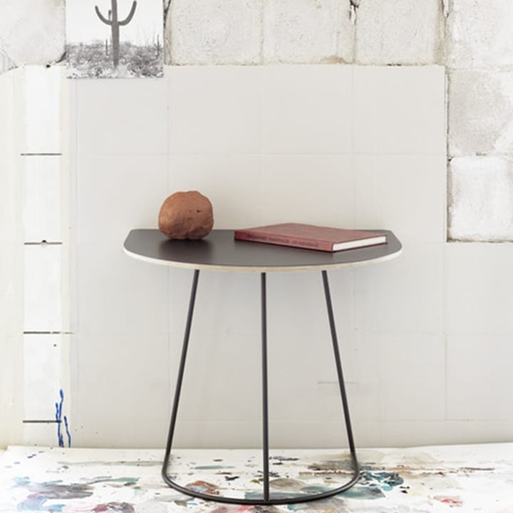 Airy soffbord halvstorlek, Plum nanolaminate Muuto