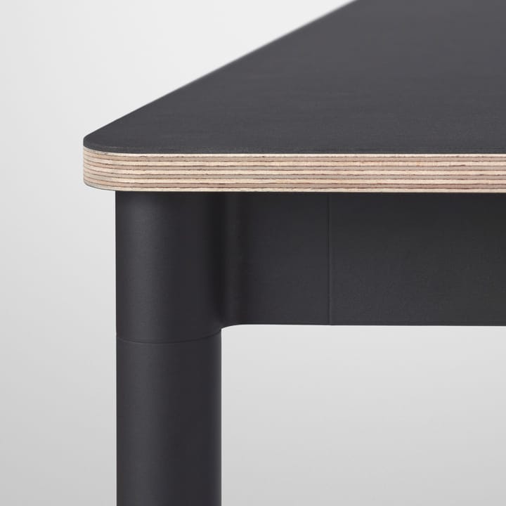 Base matbord, oak, svart stativ, plywoodkant, 250x90 cm Muuto