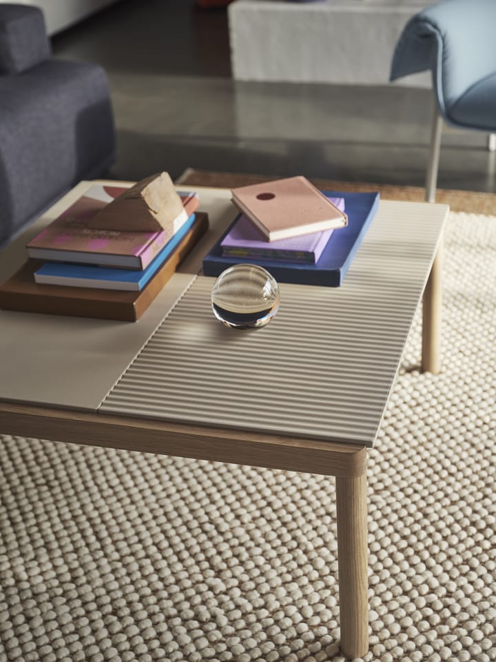Couple 1 Plain-1 Wavy soffbord 80x84x40 cm, Sand-oak Muuto