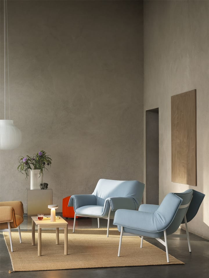 Couple 1 Wavy soffbord 40x84x40 cm, Sand-oak Muuto