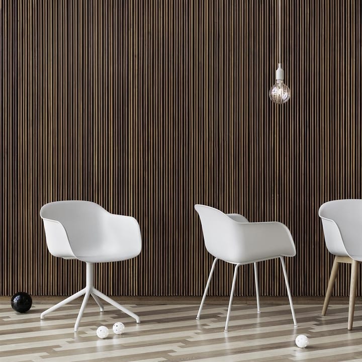 Fiber chair stol med armstöd, Natural white (plastic) Muuto