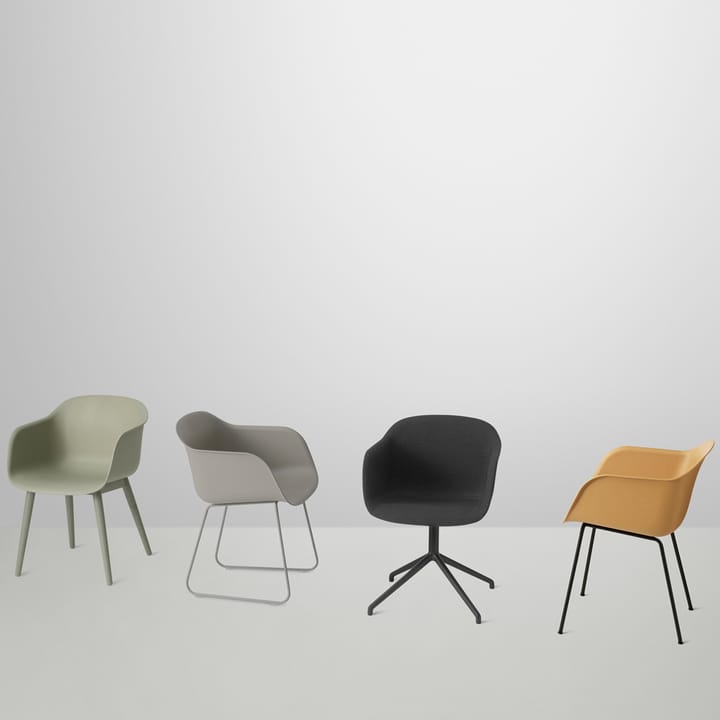 Fiber Karmstol tube base, Remix 373-Black Muuto