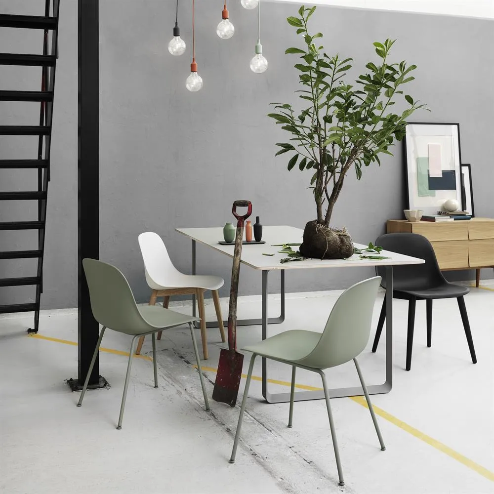 Fiber sidostol tub bas, Natural white (plastic) Muuto