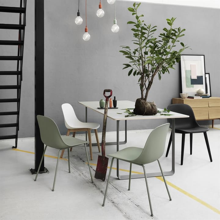 Fiber sidostol tub bas, Natural white (plastic) Muuto