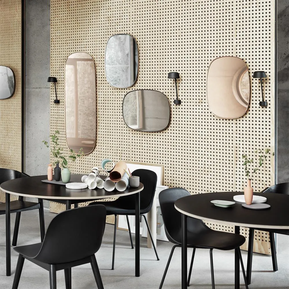 Framed spegel, Grå, 59x44 cm Muuto