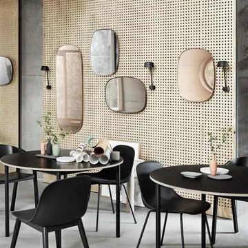 Framed spegel - Grå, 59x44 cm - Muuto