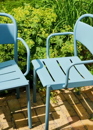 Linear steel armchair karmstol - Pale blue - Muuto