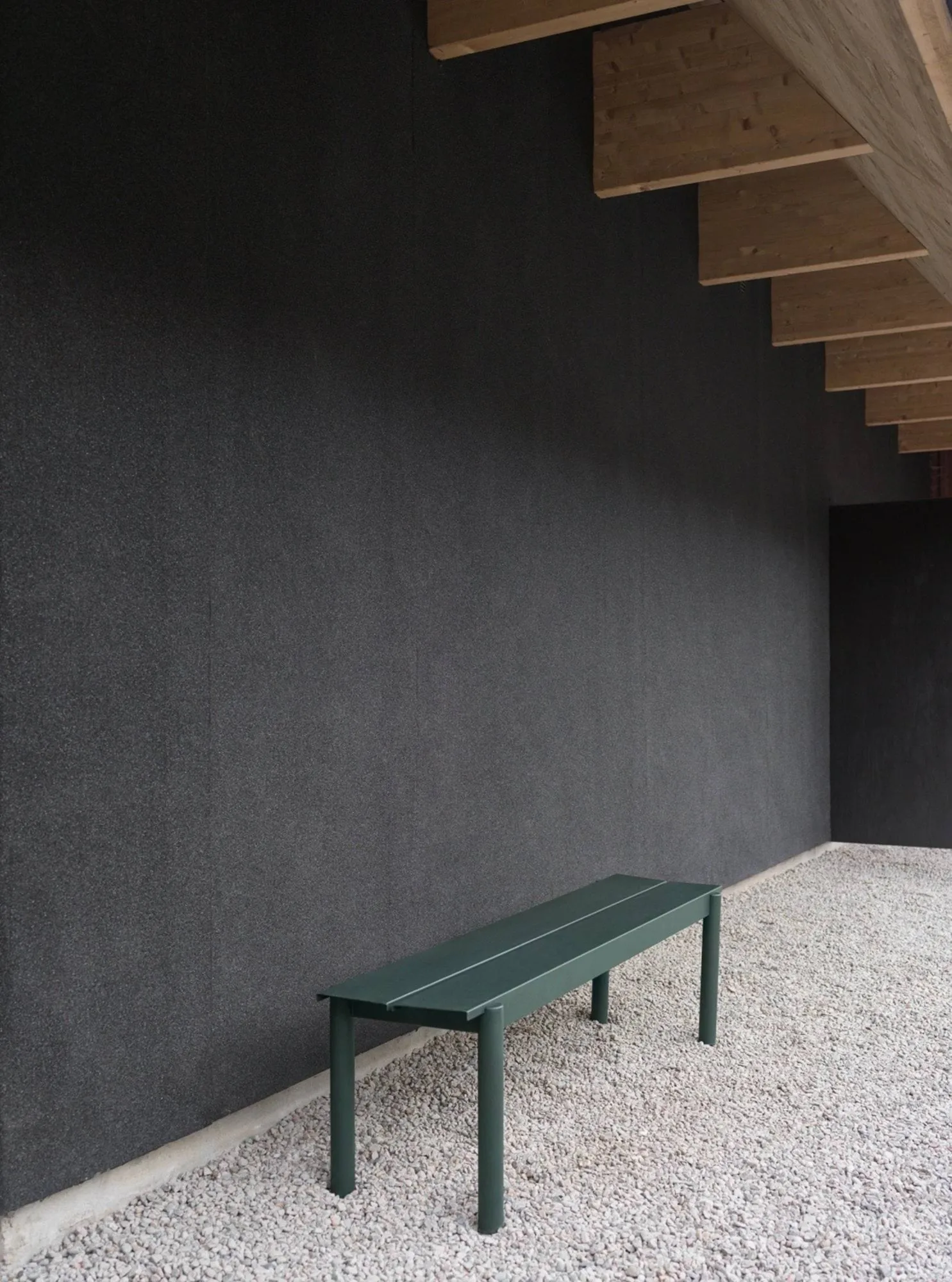 Linear steel bench bänk 170x34 cm, Dark green Muuto