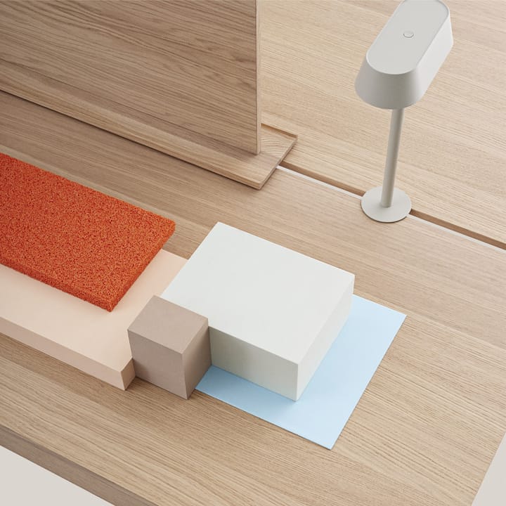 Linear System skärm, Oak 125 cm Muuto