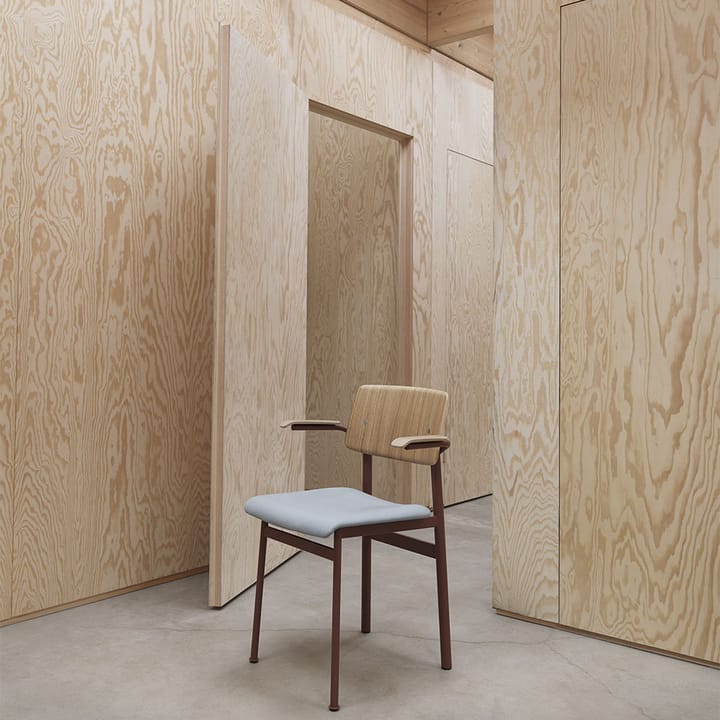 Loft karmstol med armstöd, Oak-Dusty green Muuto