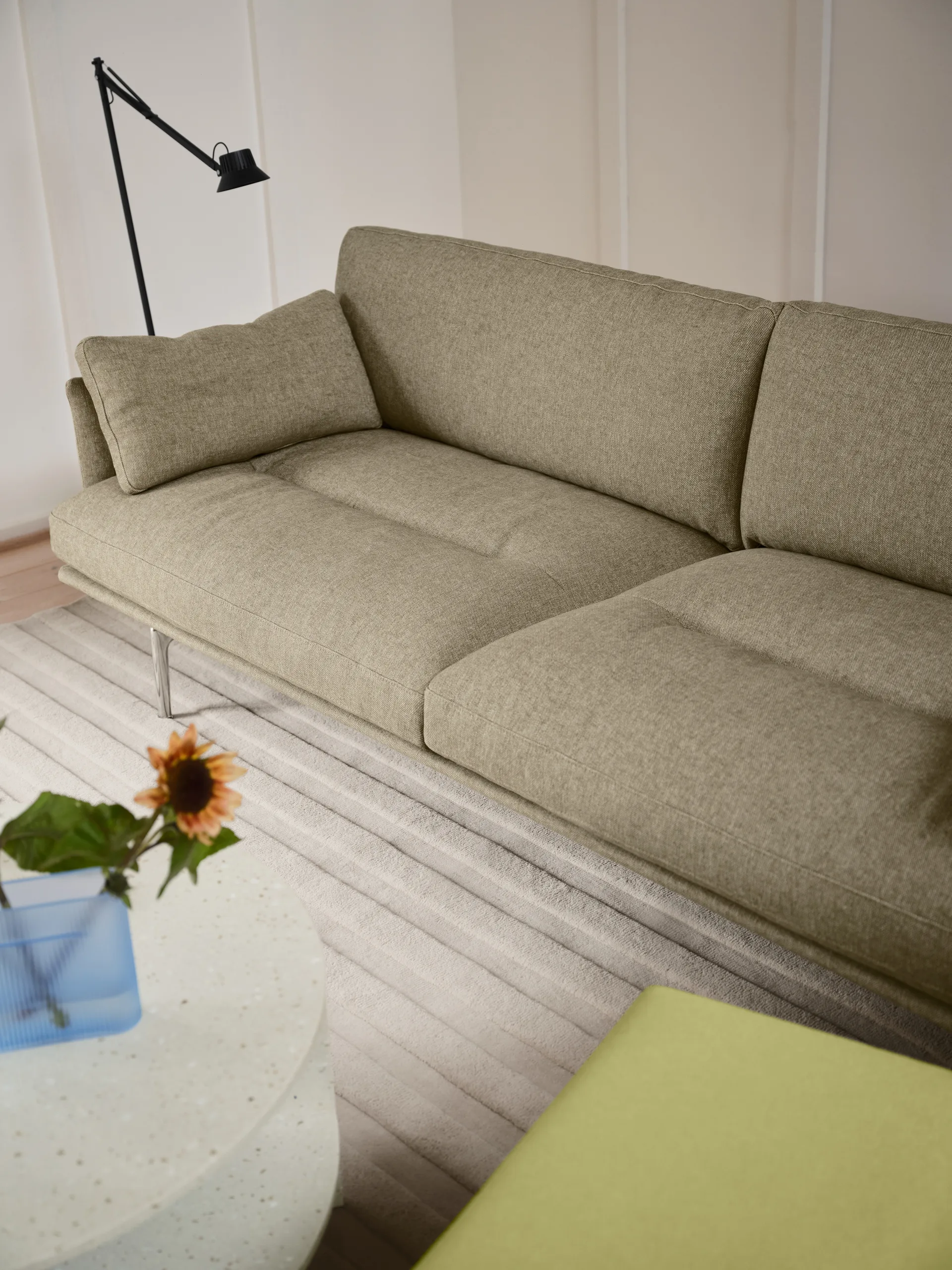 Outline Soft soffa, Clay 15-aluminiumben, 3-sits Muuto