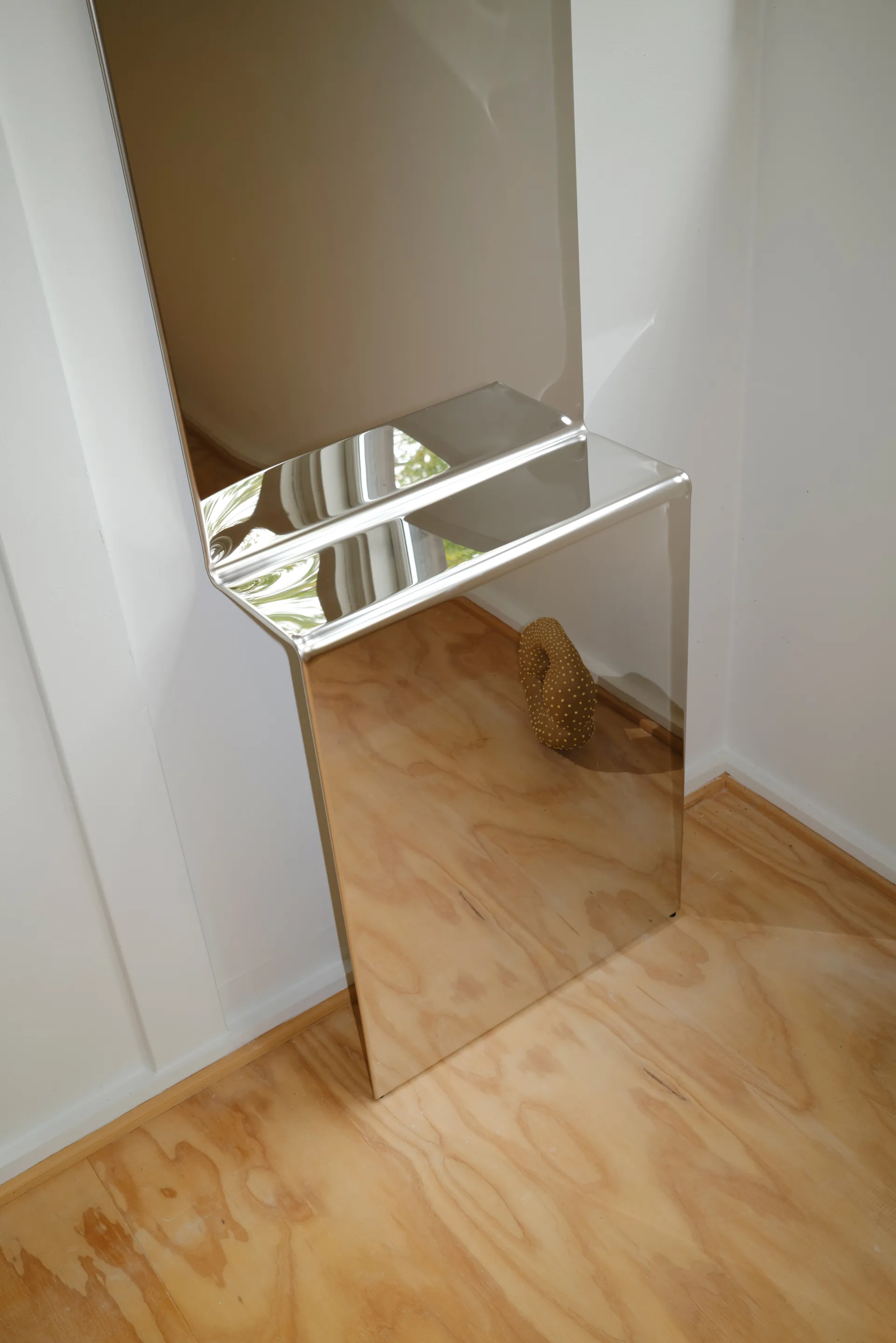 Pleat väggspegel, Polerat stål, 227x57 cm Muuto