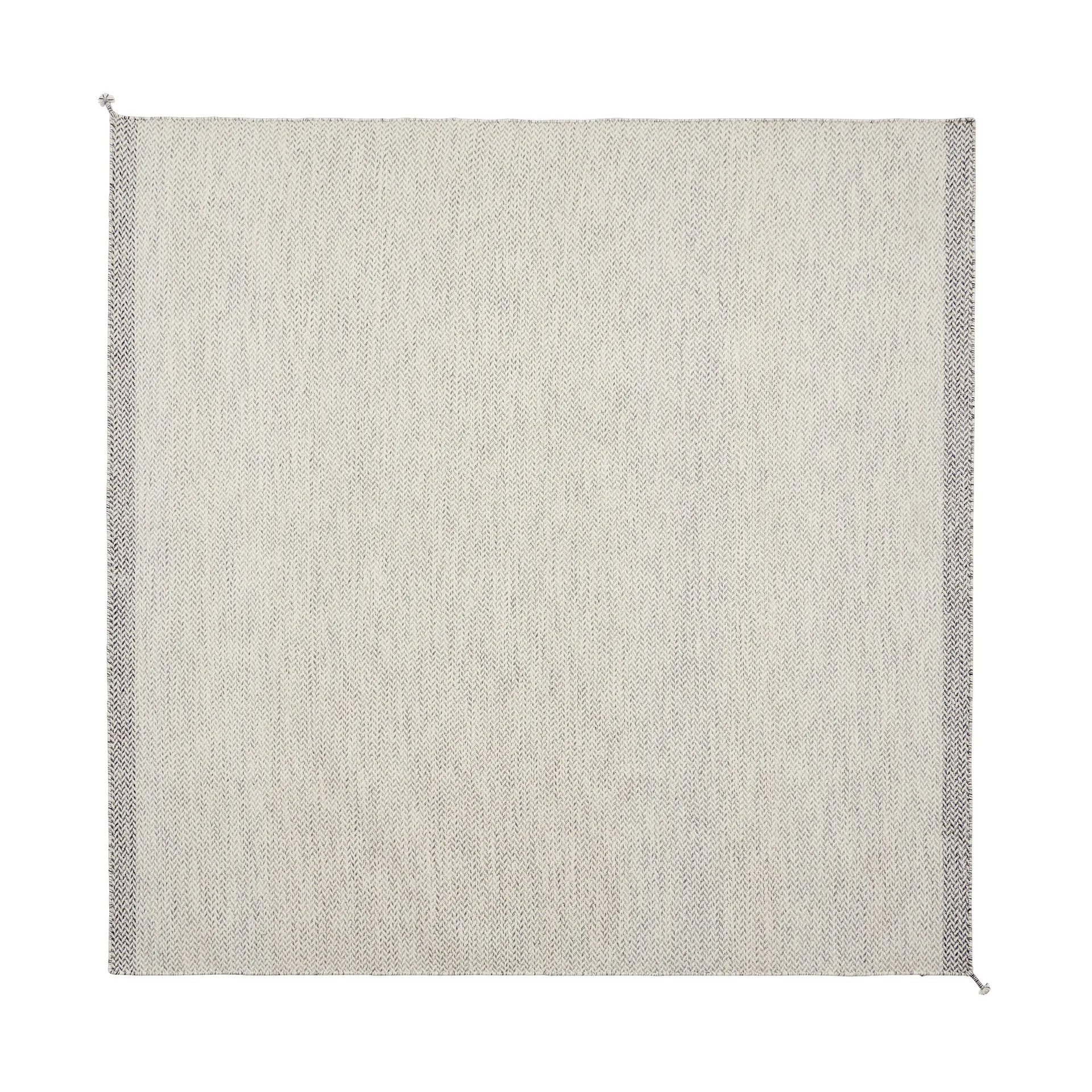Ply ullmatta 240x240 cm, Off-white Muuto
