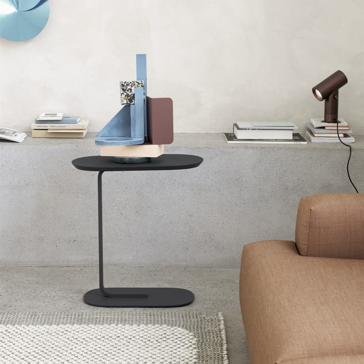 Relate sidobord H 605 - Black - Muuto