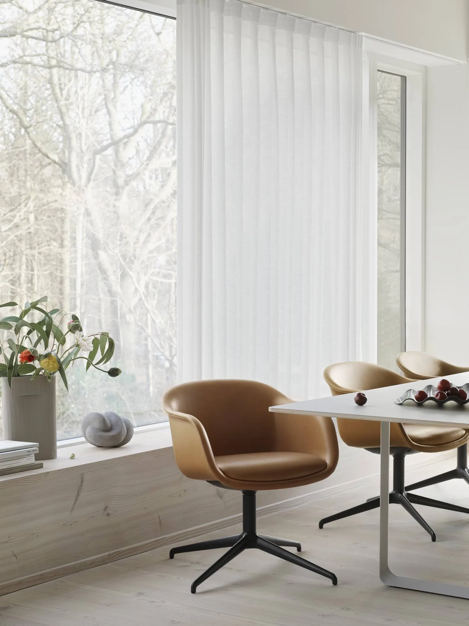 Ridge vas frostat glas 35 cm, Light orange Muuto
