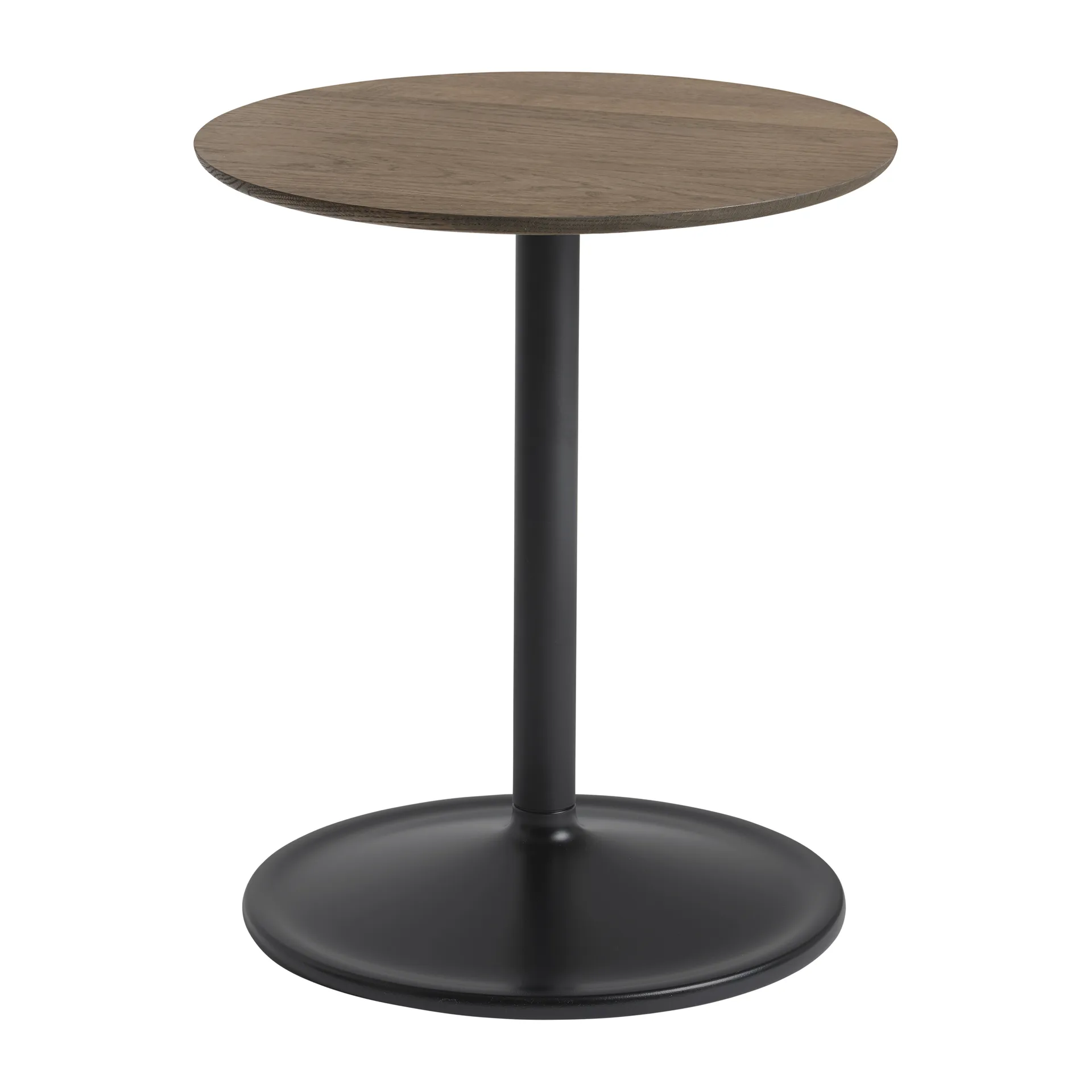 Soft sidobord H 48 cm, Solid smoked oak-Black Muuto