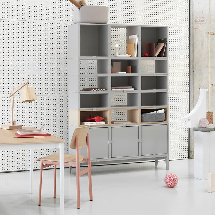 Stacked förvaringssystem small med ryggskiva, Light grey Muuto