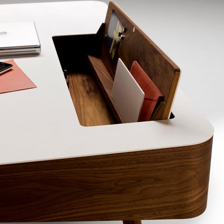 AK 1330 skrivbord, ek vitolja/vit, corian topp Naver Collection