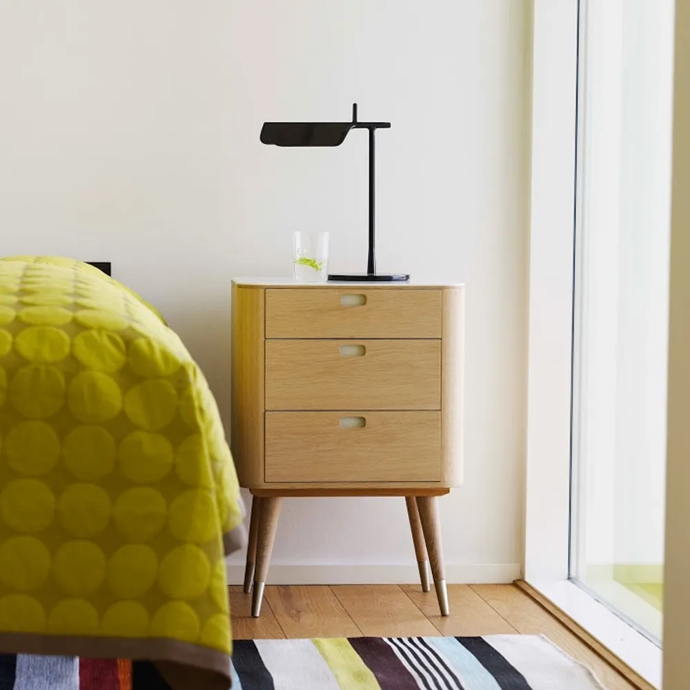 AK 2410 byrå, ek lack, corian topp, 3 lådor Naver Collection