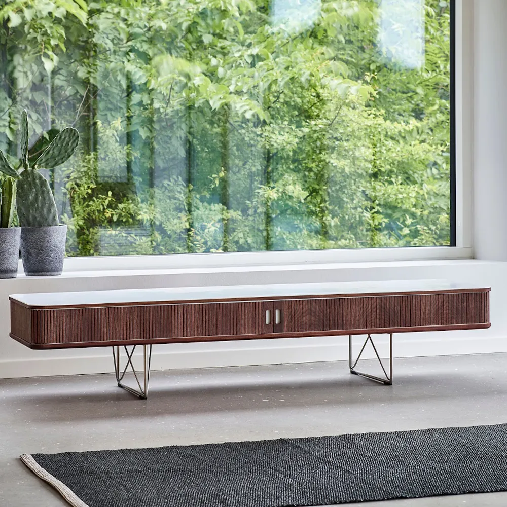 AK 2721 tv skåp, ek vitolja, stålstativ, corian top Naver Collection