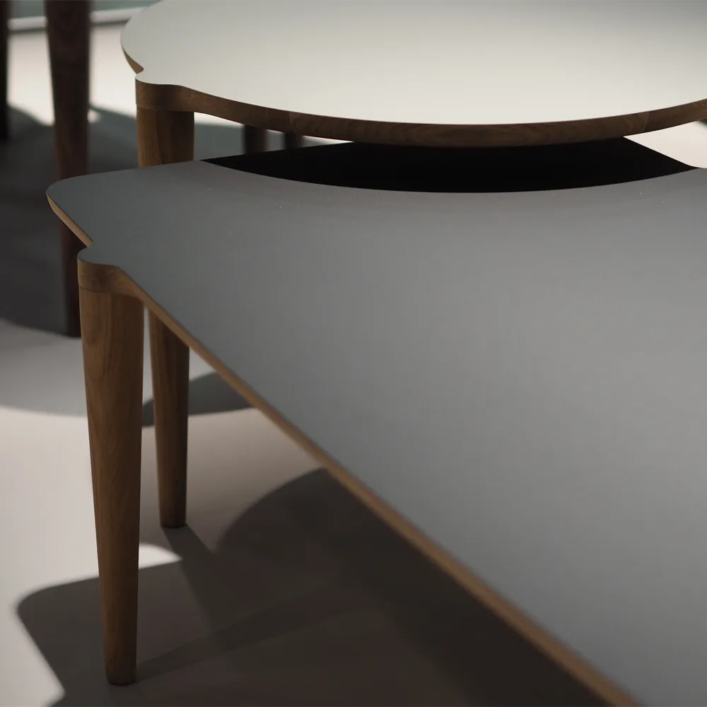 AK 532 Orbit soffbord, anthracite, nanolaminat, oljade ekben Naver Collection